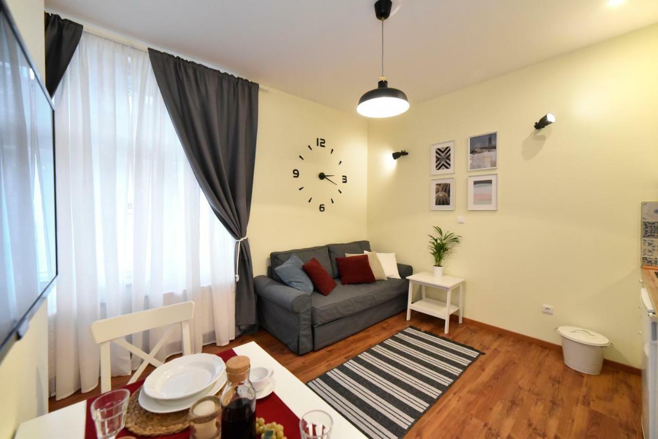 M4You Zagreb Luaran gambar